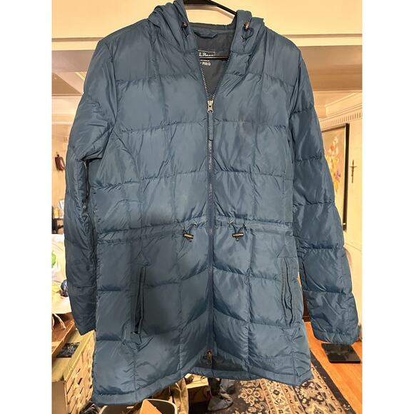 LL Bean Puffer Jacket Womens M Reg Synthetic Down Hiking Quilted Outdoor - Picture 1 of 2